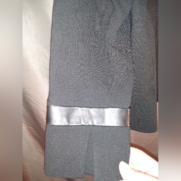 Doncaster long sleeve jacket with front pockets - Picture 5 of 5